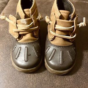 Infant boy boots. Size 4